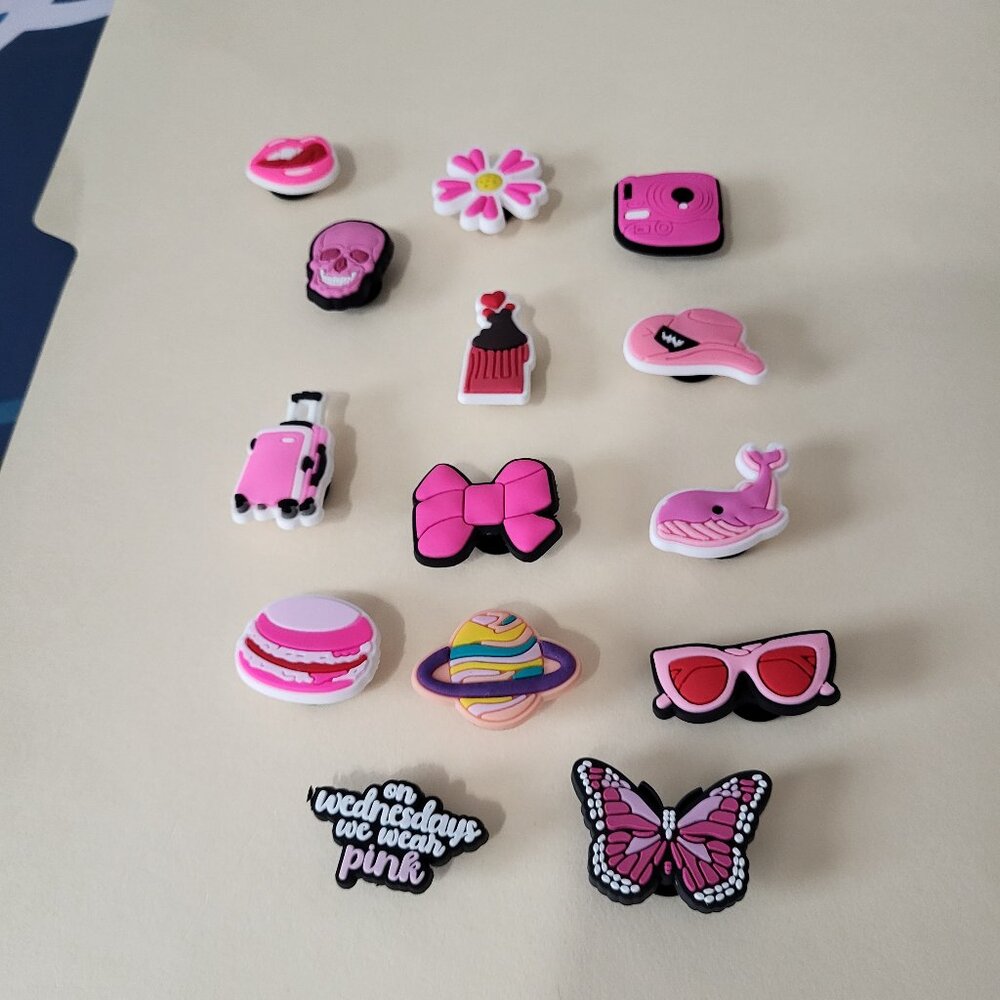 Bundle of Crocs Buttons ~ Bundle of 14